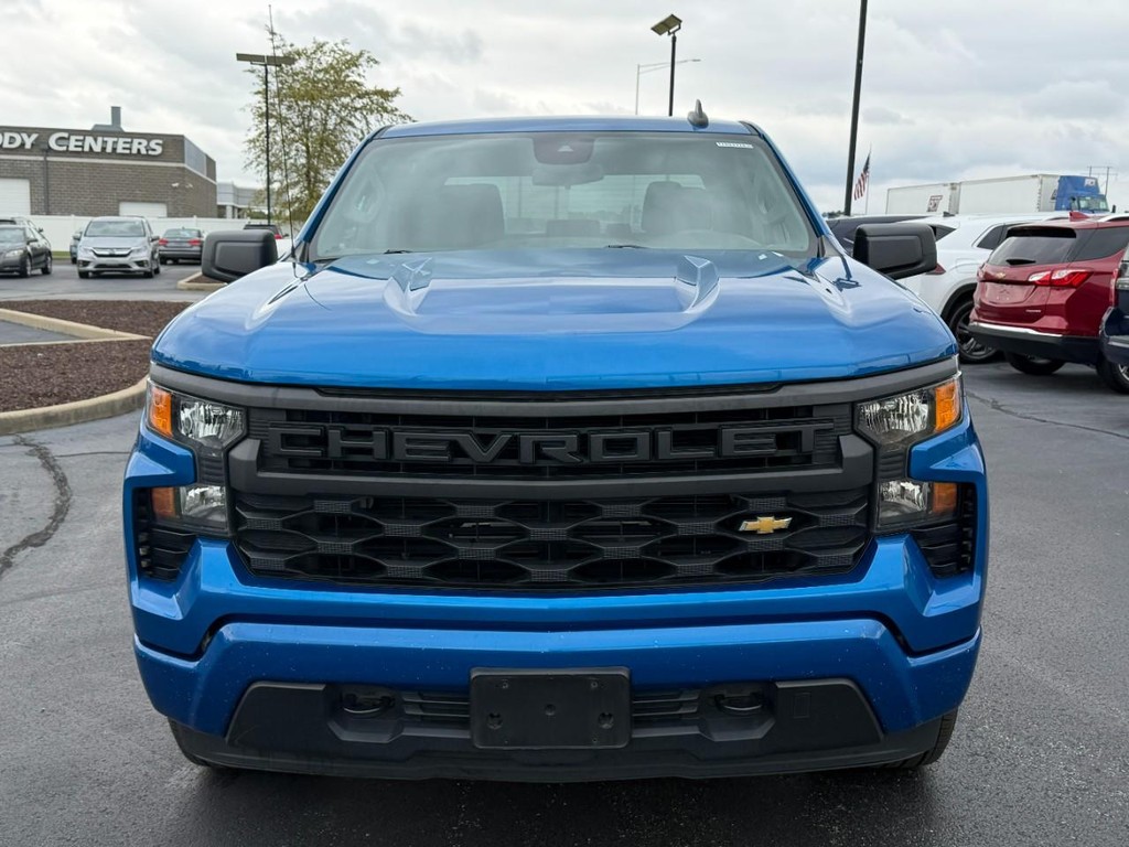 Chevrolet Silverado 1500 Vehicle Full-screen Gallery Image 09