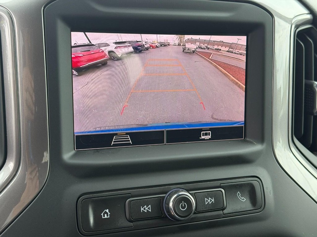 Chevrolet Silverado 1500 Vehicle Full-screen Gallery Image 20