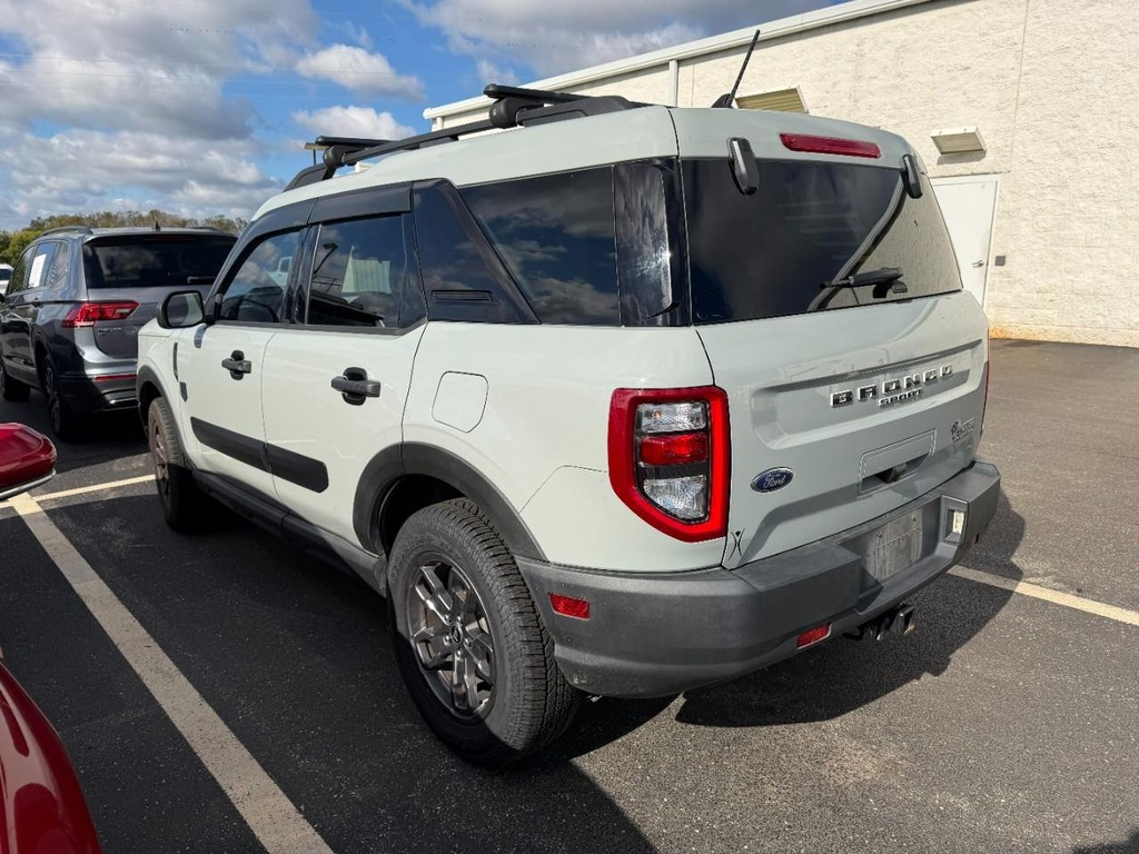 Ford Bronco Sport Vehicle Full-screen Gallery Image 04