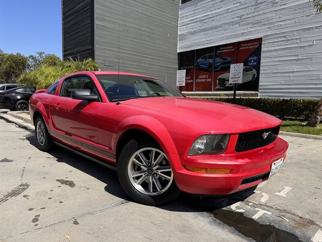 more details - ford mustang v6 deluxe