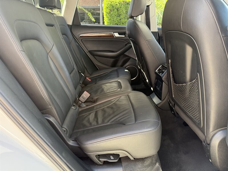 Audi Q5 Vehicle Full-screen Gallery Image 23