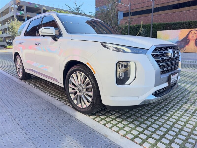Hyundai Palisade Vehicle Full-screen Gallery Image 3