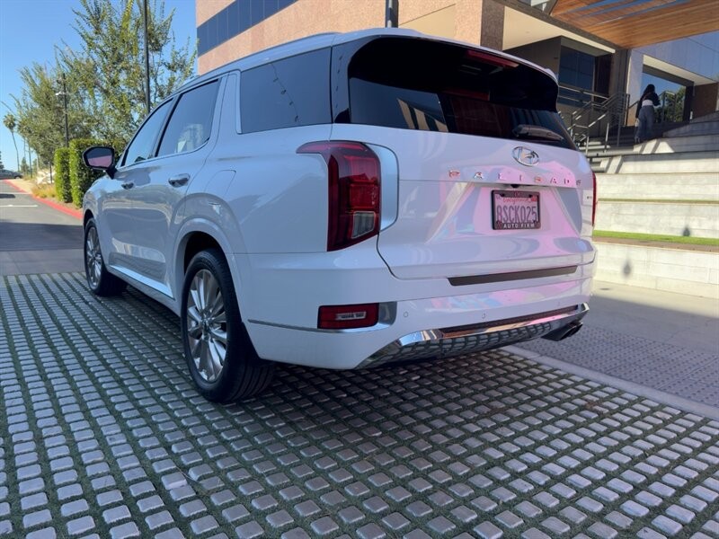 Hyundai Palisade Vehicle Full-screen Gallery Image 7