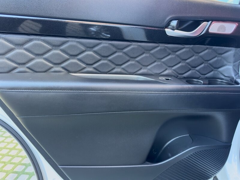 Hyundai Palisade Vehicle Full-screen Gallery Image 20