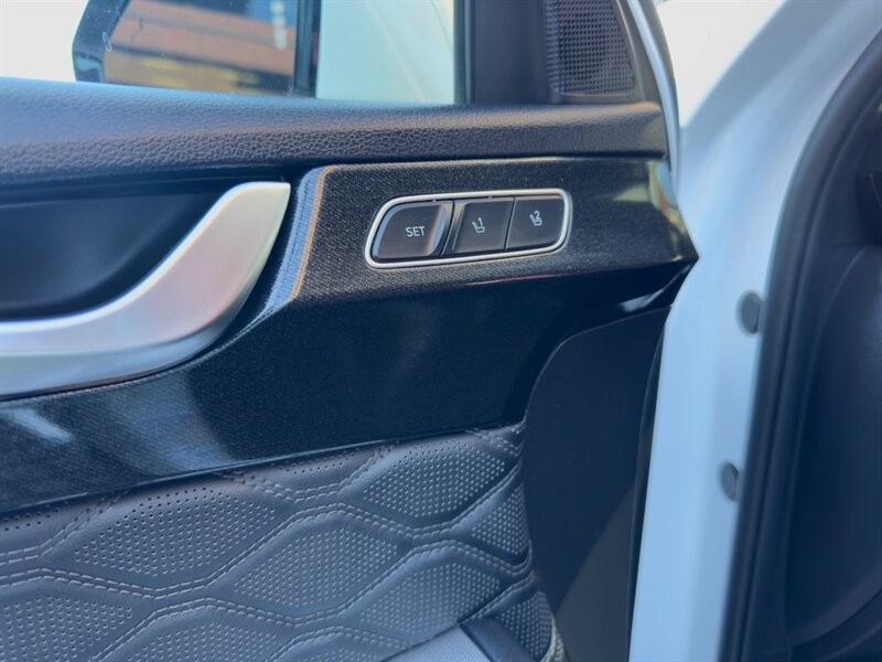 Hyundai Palisade Vehicle Full-screen Gallery Image 24