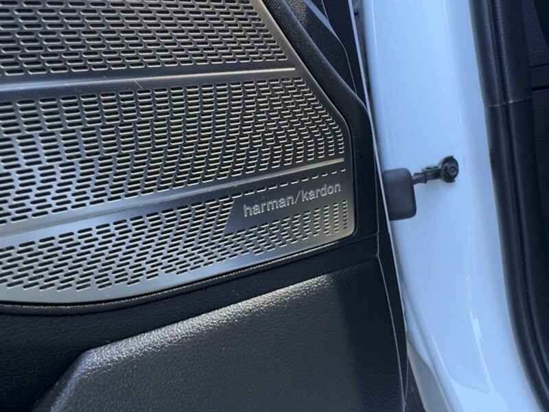 Hyundai Palisade Vehicle Full-screen Gallery Image 27