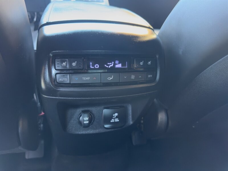 Hyundai Palisade Vehicle Full-screen Gallery Image 28