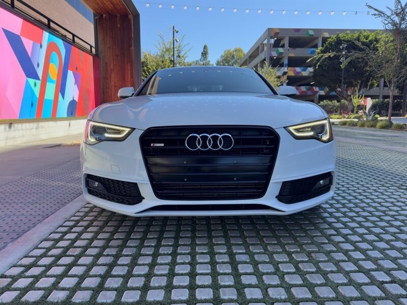 Audi A5 Vehicle Full-screen Gallery Image 02