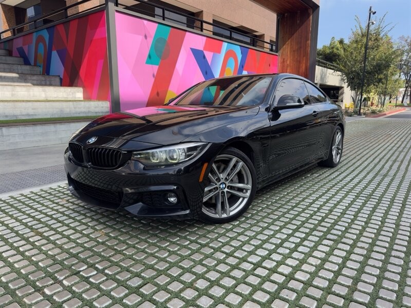 BMW 4 Series Vehicle Full-screen Gallery Image 2