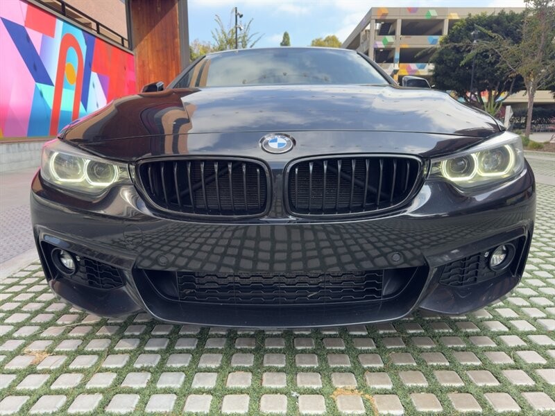 BMW 4 Series Vehicle Full-screen Gallery Image 3