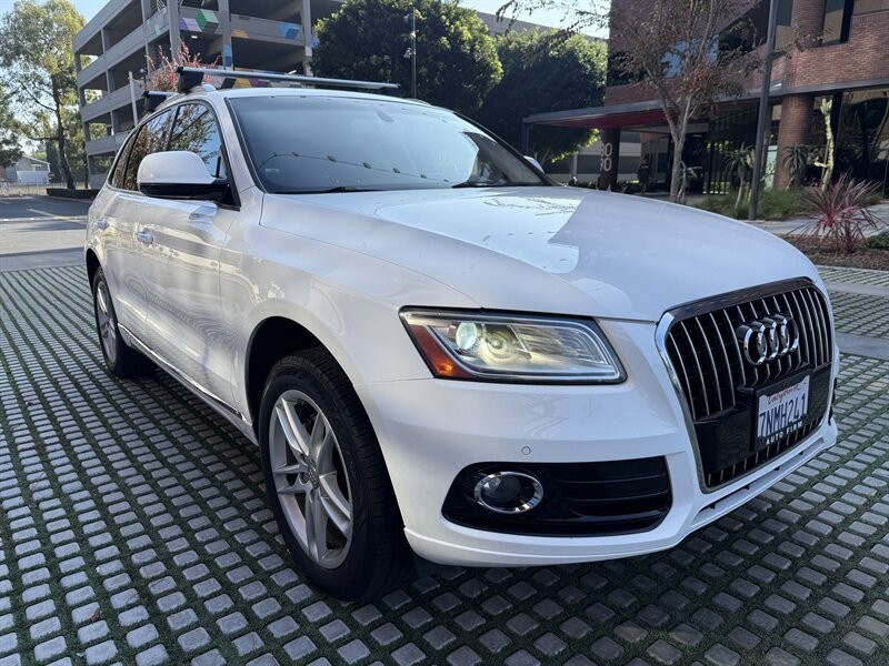 Audi Q5 Vehicle Full-screen Gallery Image 07