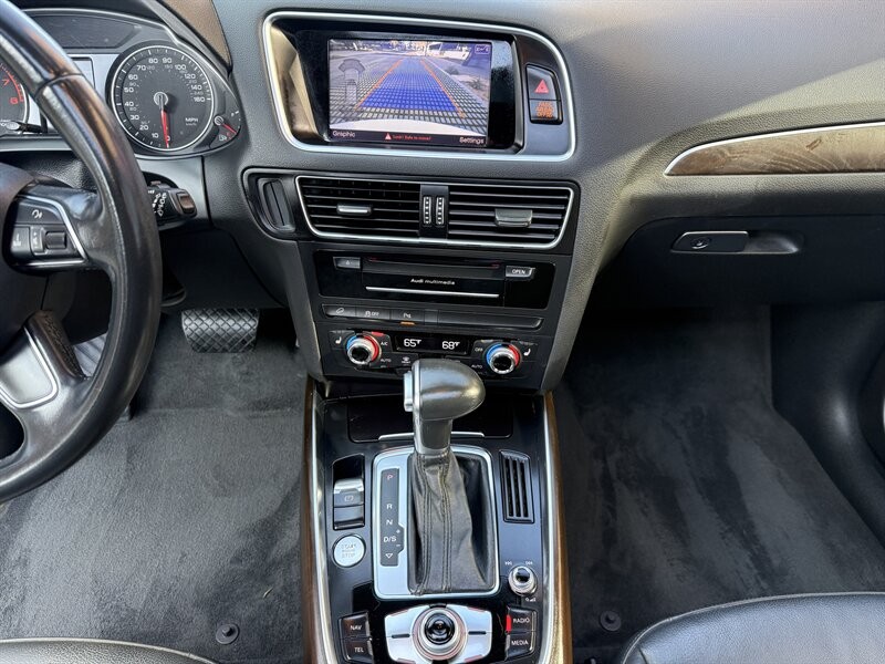 Audi Q5 Vehicle Full-screen Gallery Image 26