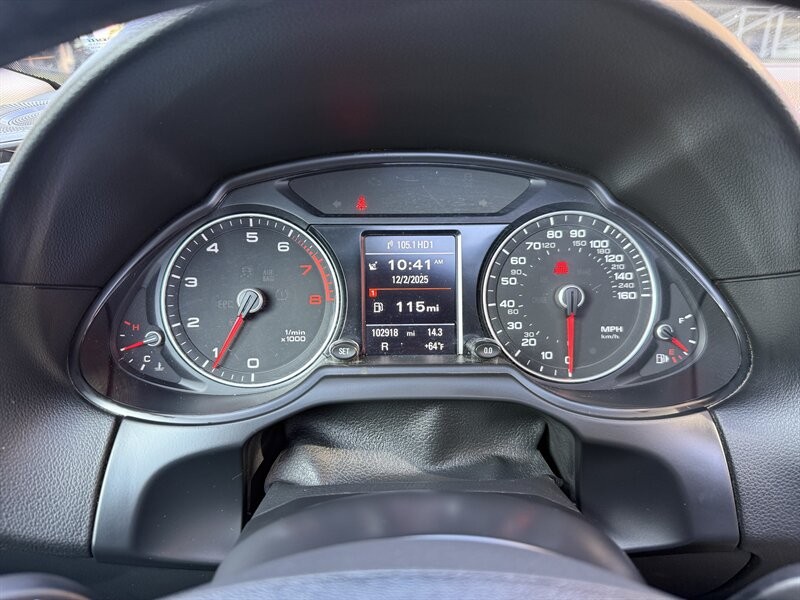 Audi Q5 Vehicle Full-screen Gallery Image 35