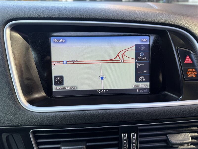 Audi Q5 Vehicle Full-screen Gallery Image 36