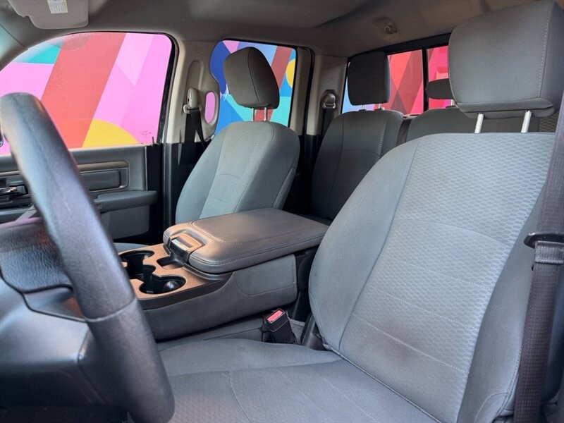 Ram 1500 Vehicle Full-screen Gallery Image 9