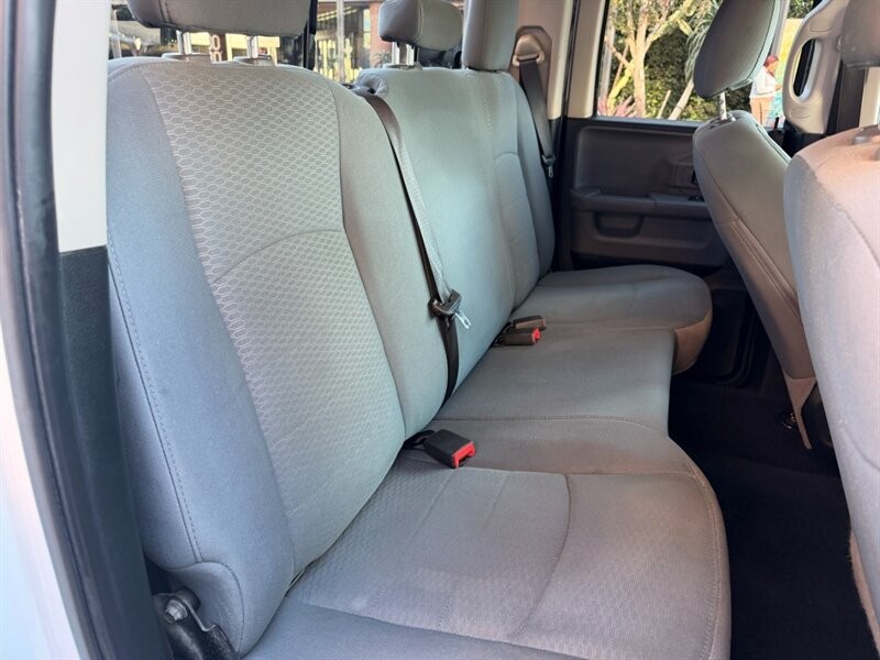 Ram 1500 Vehicle Full-screen Gallery Image 11