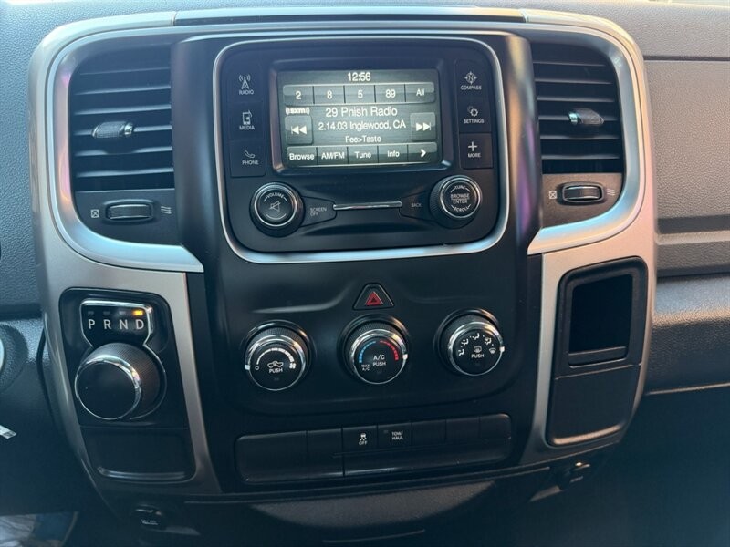 Ram 1500 Vehicle Full-screen Gallery Image 14