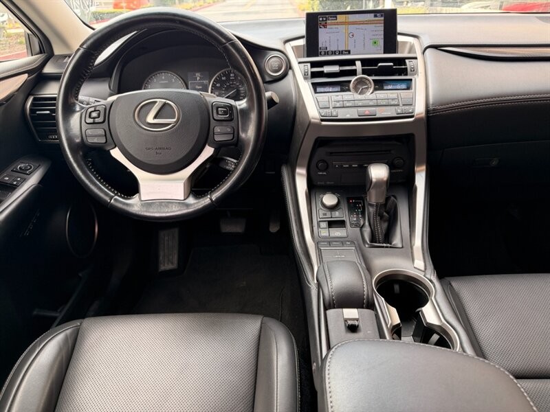 Lexus NX 200t Vehicle Full-screen Gallery Image 12