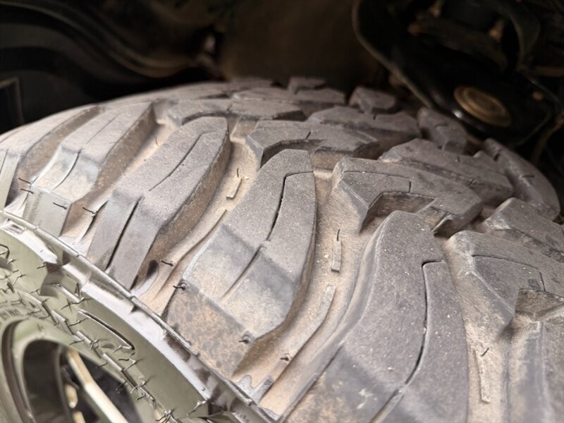 Toyota Tundra 4WD Vehicle Full-screen Gallery Image 23