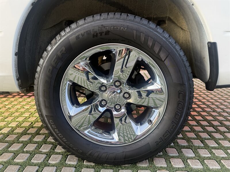 Ram 1500 Vehicle Full-screen Gallery Image 9