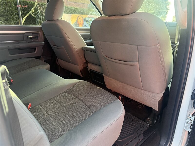 Ram 1500 Vehicle Full-screen Gallery Image 10