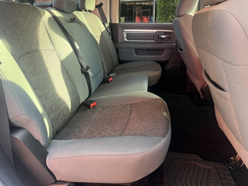 Ram 1500 Vehicle Full-screen Gallery Image 27