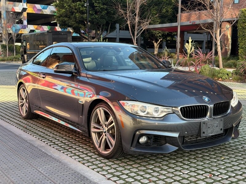 BMW 4 Series Vehicle Full-screen Gallery Image 3