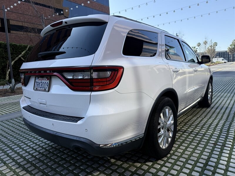 Dodge Durango Vehicle Full-screen Gallery Image 5