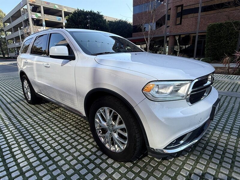 Dodge Durango Vehicle Full-screen Gallery Image 7