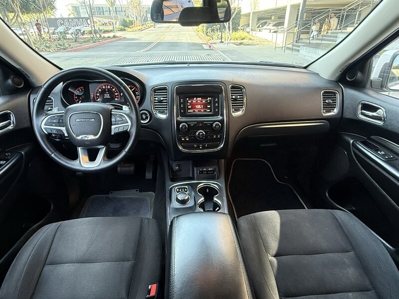 Dodge Durango Vehicle Full-screen Gallery Image 17
