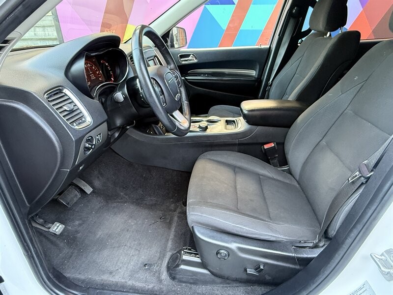 Dodge Durango Vehicle Full-screen Gallery Image 21