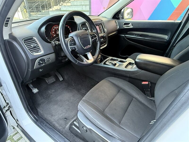 Dodge Durango Vehicle Full-screen Gallery Image 22