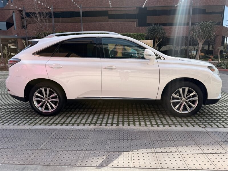 Lexus RX 350 Vehicle Full-screen Gallery Image 6