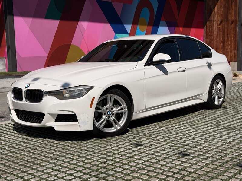 BMW 3 Series Vehicle Full-screen Gallery Image 01