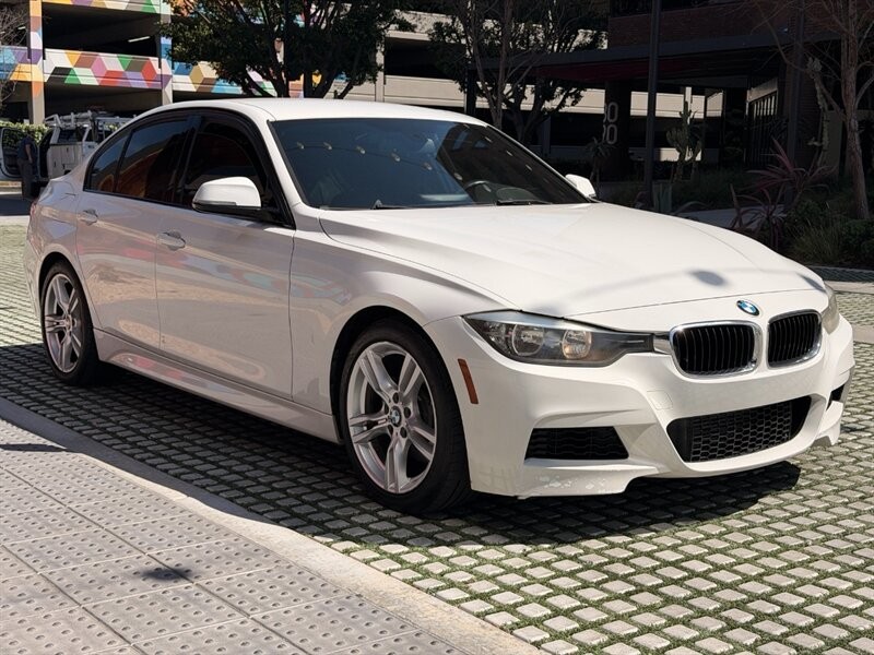 BMW 3 Series Vehicle Full-screen Gallery Image 03