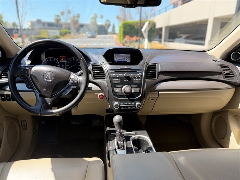 Acura RDX Vehicle Full-screen Gallery Image 19