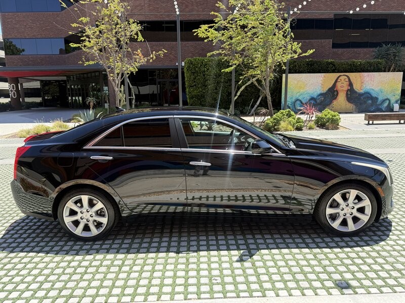 Cadillac ATS Vehicle Full-screen Gallery Image 7