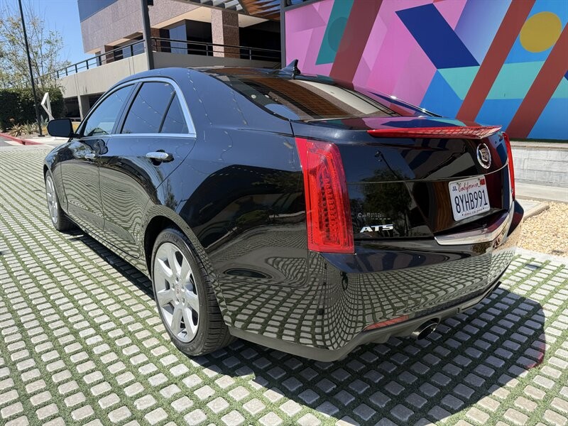 Cadillac ATS Vehicle Full-screen Gallery Image 10