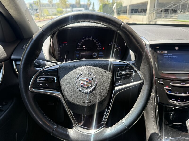 Cadillac ATS Vehicle Full-screen Gallery Image 29