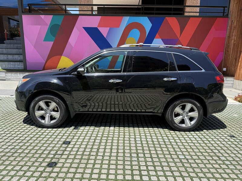 Acura MDX Vehicle Full-screen Gallery Image 09