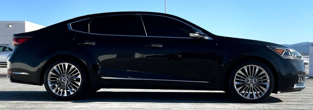 Kia Cadenza Vehicle Full-screen Gallery Image 04