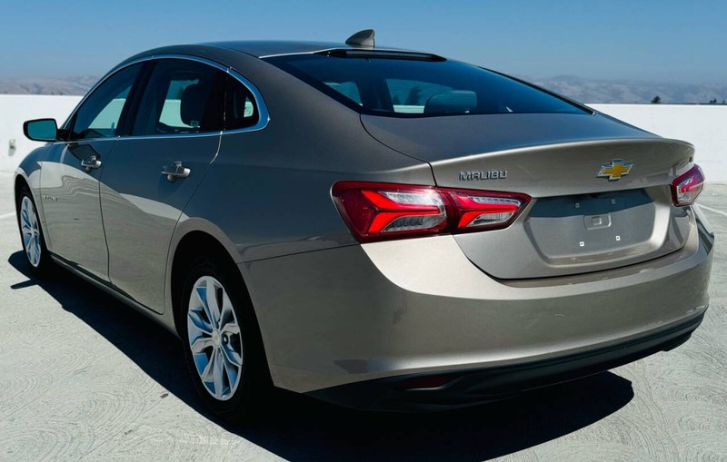 Chevrolet Malibu Vehicle Full-screen Gallery Image 07