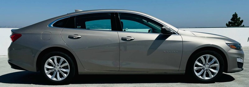 Chevrolet Malibu Vehicle Full-screen Gallery Image 10
