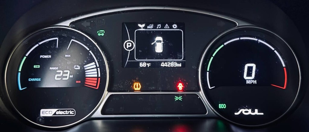 Kia Soul EV Vehicle Full-screen Gallery Image 16