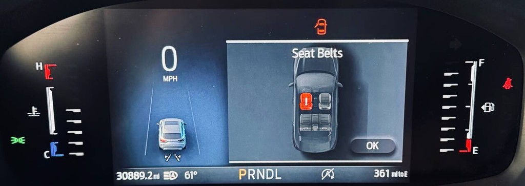 Ford Escape Vehicle Full-screen Gallery Image 12