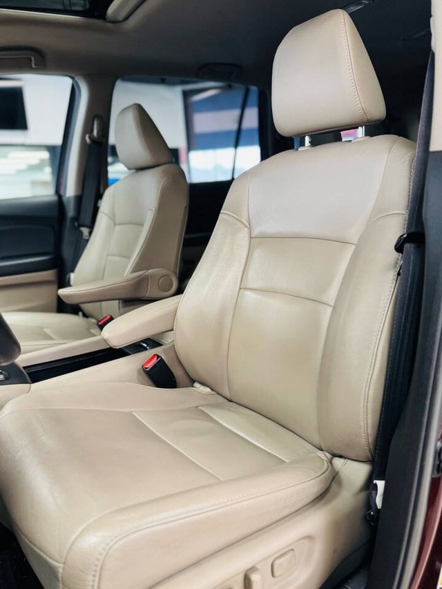 Honda Pilot Vehicle Full-screen Gallery Image 17