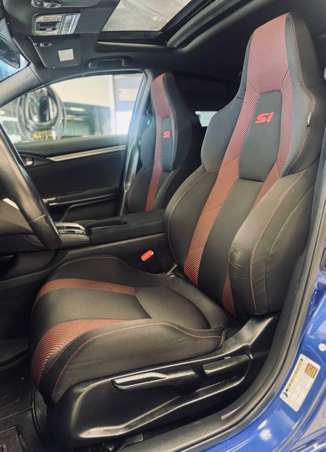 Honda Civic Si Sedan Vehicle Full-screen Gallery Image 11