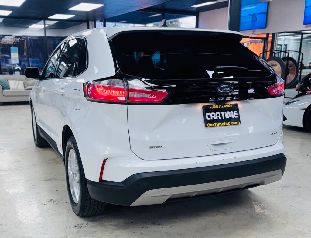 Ford Edge Vehicle Full-screen Gallery Image 04