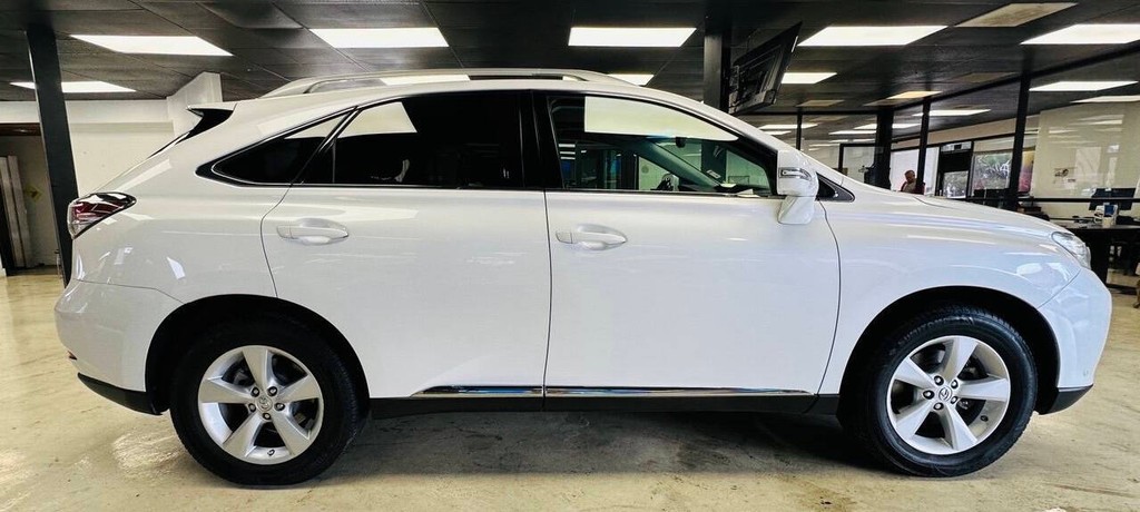 Lexus RX 350 Vehicle Full-screen Gallery Image 08