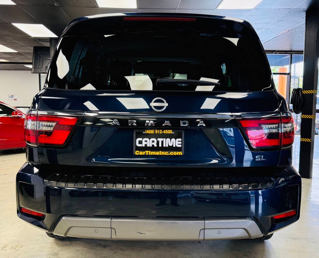 Nissan Armada Vehicle Full-screen Gallery Image 03